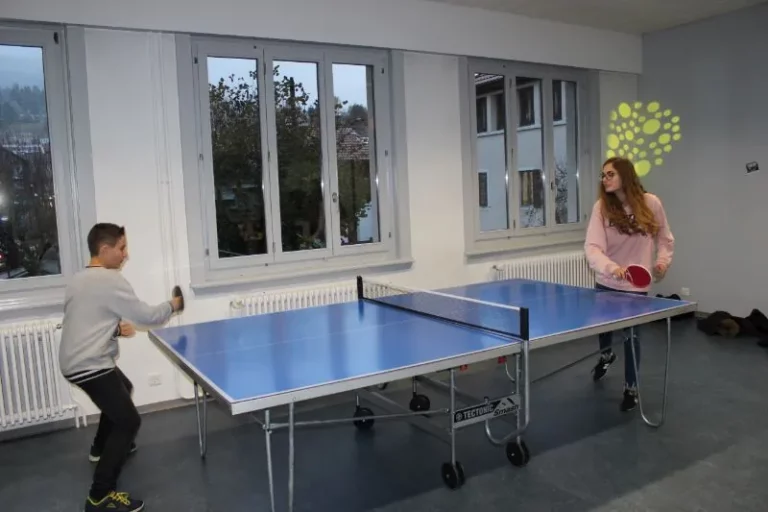 Tournoi de ping pong à Malleray, photo 1