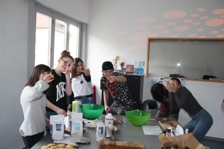 Atelier pâtisseries pour la foire de printemps à Malleray, photo 6