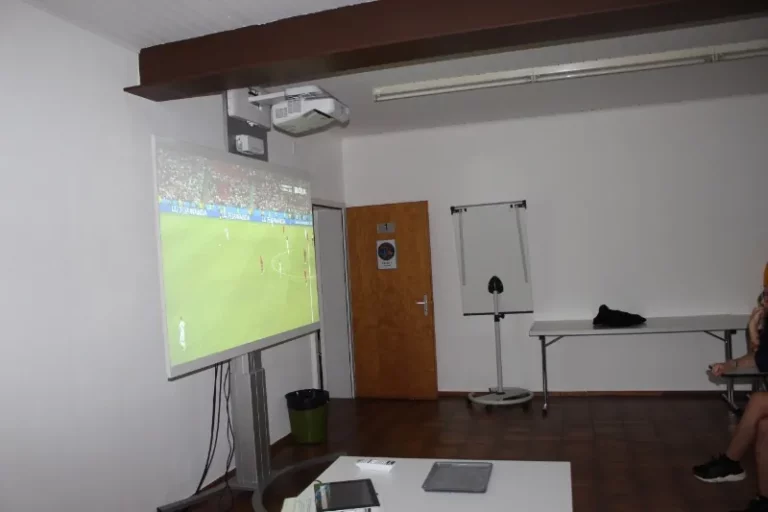 Match de La Coupe du Monde Espagne VS Portugal à Tramelan, photo 2