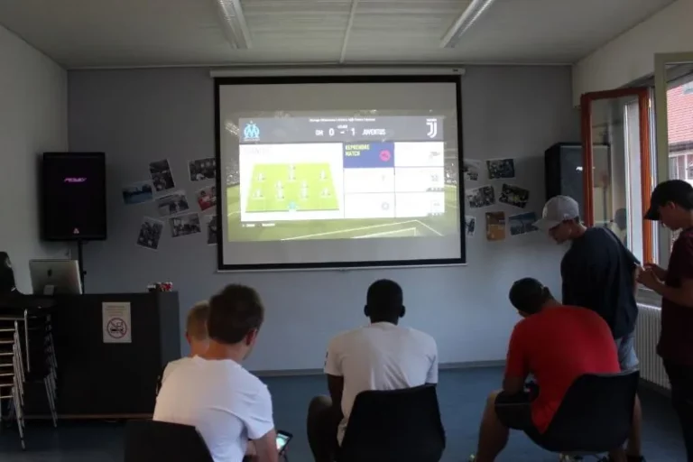 Soirée Jeux video sur grand écran à Malleray, photo 2