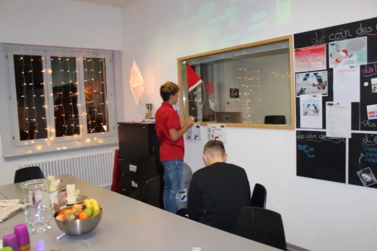 Déco du local de Malleray pour les fêtes de fin d'année, photo 4