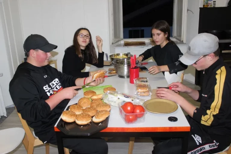 Repas saveurs d'ailleurs américaines à Tramelan, photo 2