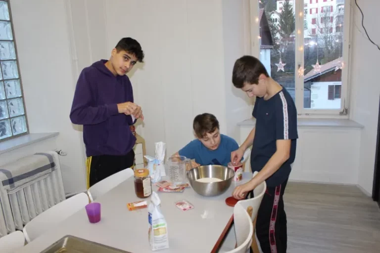Atelier pain d'épice et thé à la cannelle à Tramelan, photo 2
