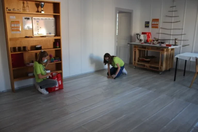 Atelier déco d'une étagère à Tramelan, photo 1