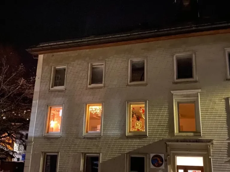 Décoration du local de Tramelan pour les fêtes de fin d'année, photo 2