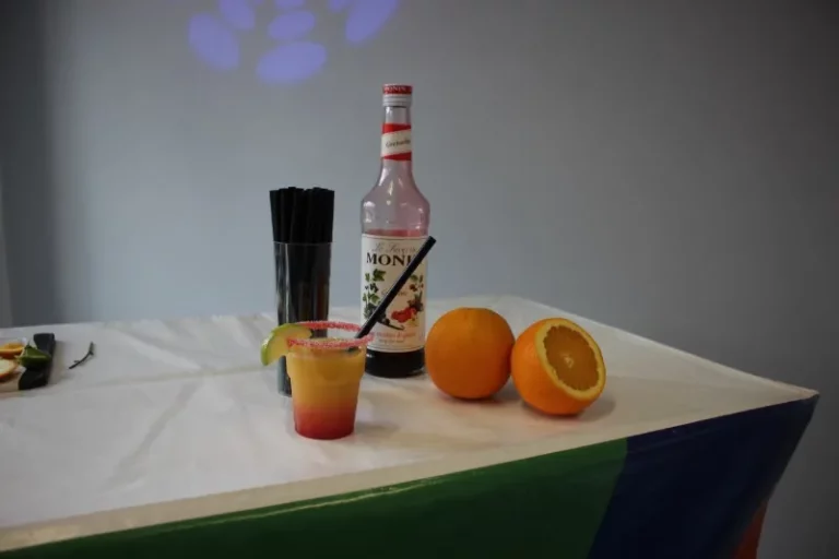 Cocktails en folie à Malleray, photo 6