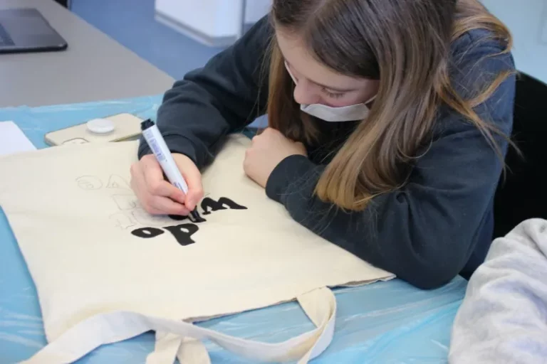 Atelier custom sac à Malleray, photo 8