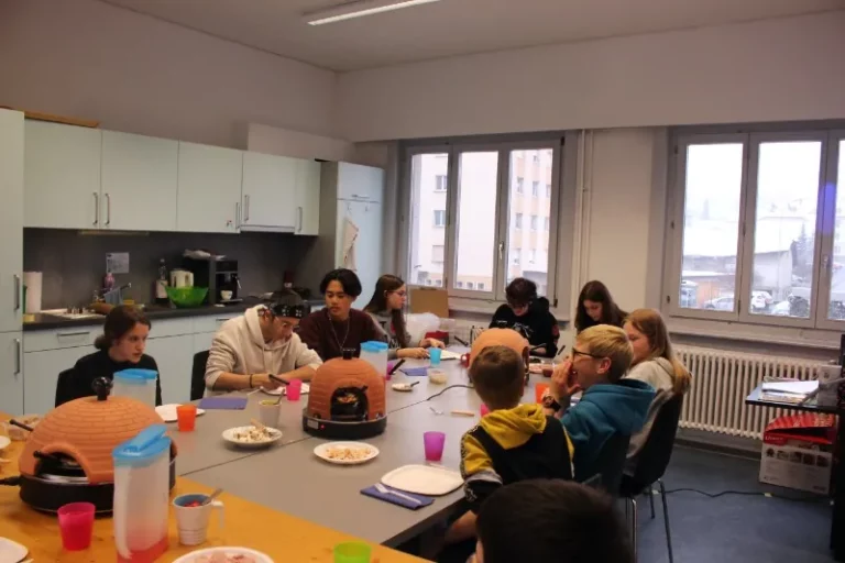 Soirée repas mini pizza party à Malleray, photo 7