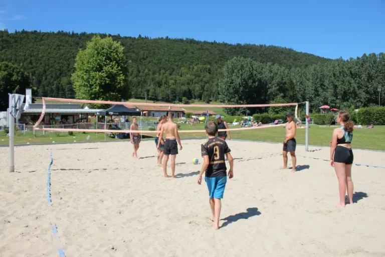 Activités estivales à la piscine de Château à Tramelan, photo 15