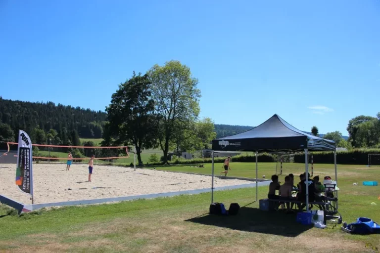 Activités estivales à la piscine de Château à Tramelan, photo 17