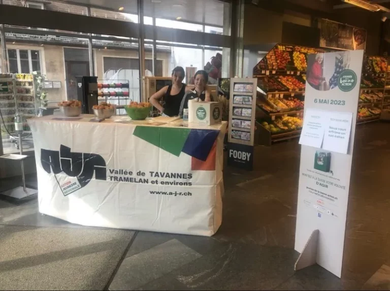 Stands pour La journée de la bonne action devant les Coop de Valbirse et Tramelan, photo 12