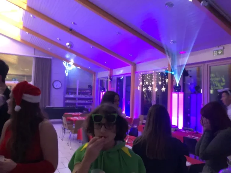Soirée Casino et déguisé pour le repas de fin d'année à Malleray, photo 18