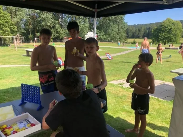 Animation estivales à la piscine du Château à Tramelan, photo 2