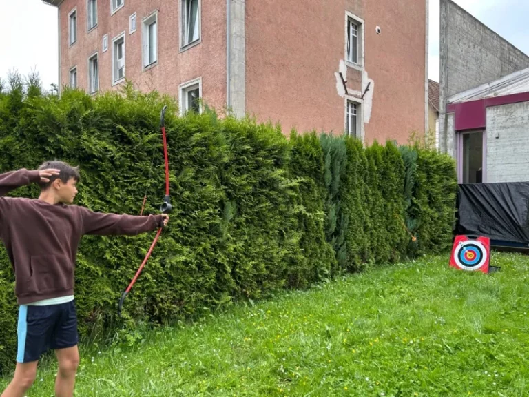 Joutes sportives dans le jardin à Malleray, photo 1
