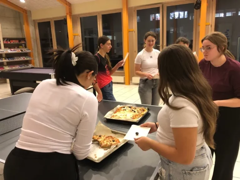 Soirée d'hiver spéciale filles au local de Malleray, photo 5
