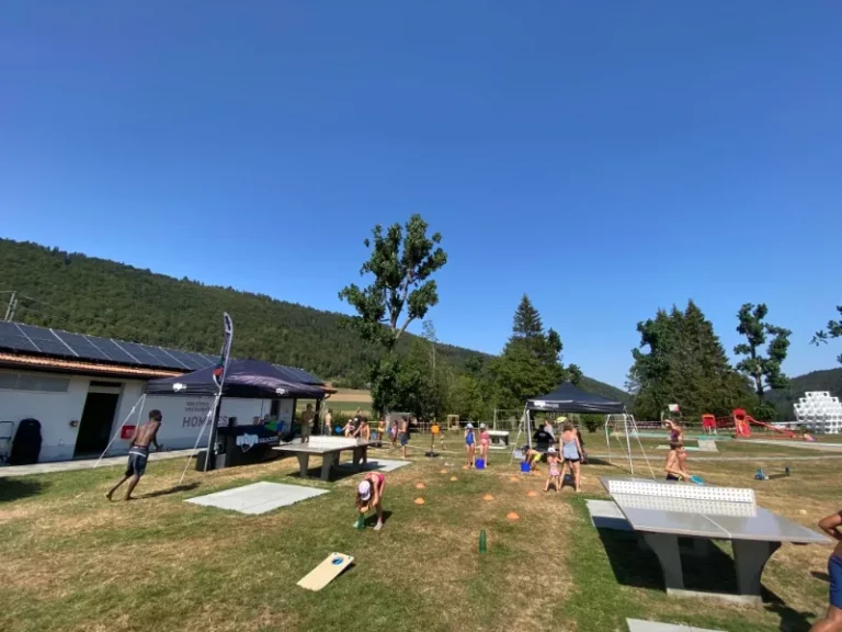 Animation à la piscine du Château à Tramelan, photo 4